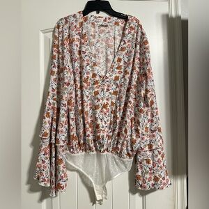 Intimately Free by Free People Snap bottom bodysuit Ruffled sleeve Sz Small